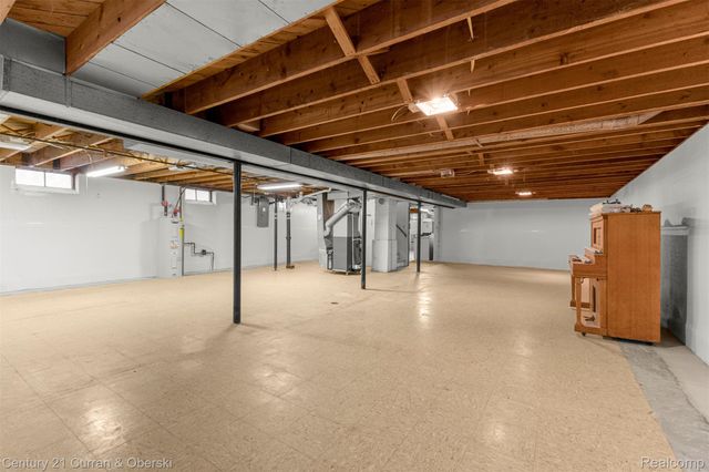 20766 Hcl Jackson, Grosse Ile Township, MI 48138