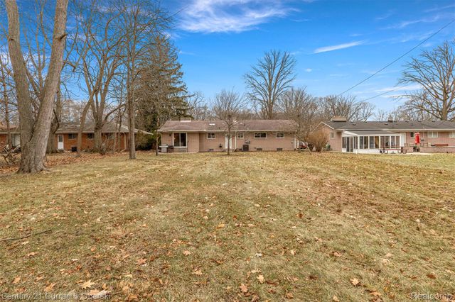 20766 Hcl Jackson, Grosse Ile Township, MI 48138