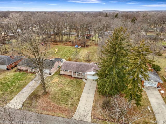 20766 Hcl Jackson, Grosse Ile Township, MI 48138