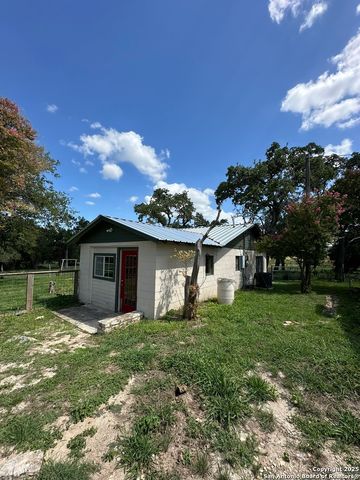 3728 Schmidtke, Bandera, TX 78003