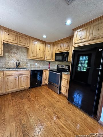 3728 Schmidtke, Bandera, TX 78003