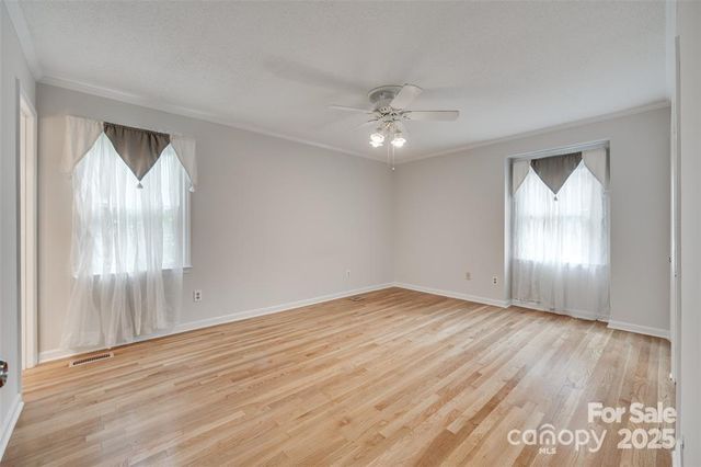 810 Applegate Court, Gastonia, NC 28054