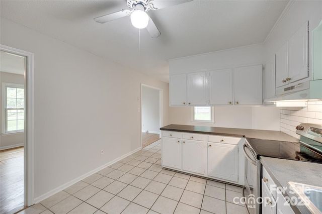 810 Applegate Court, Gastonia, NC 28054