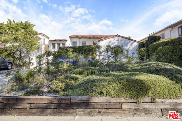 5815 W Olympic Boulevard, Los Angeles, CA 90036