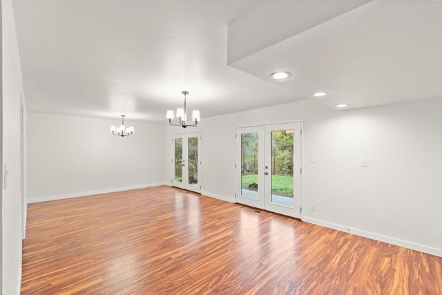 450 Clipper Creek Rd, Auburn, CA 95603