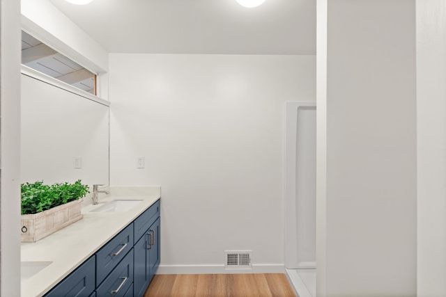 450 Clipper Creek Rd, Auburn, CA 95603