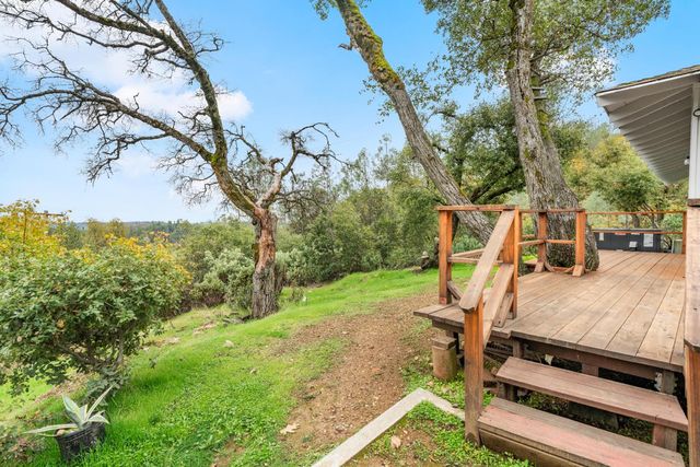 450 Clipper Creek Rd, Auburn, CA 95603