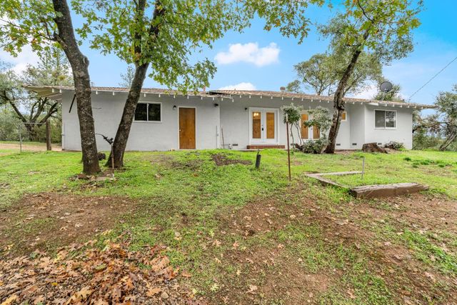 450 Clipper Creek Rd, Auburn, CA 95603