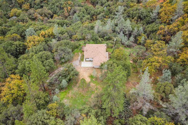 450 Clipper Creek Rd, Auburn, CA 95603