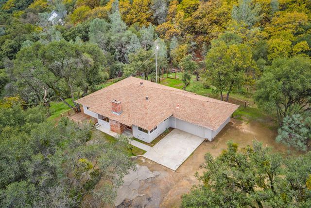 450 Clipper Creek Rd, Auburn, CA 95603