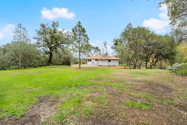 450 Clipper Creek Rd, Auburn, CA 95603