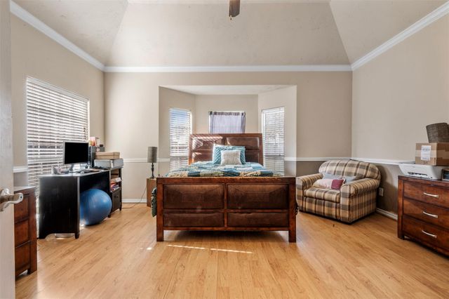 8214 Creekside Willow Court, Tomball, TX 77375