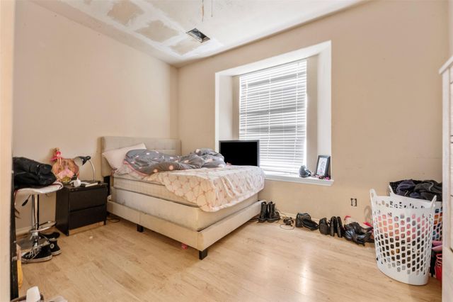 8214 Creekside Willow Court, Tomball, TX 77375