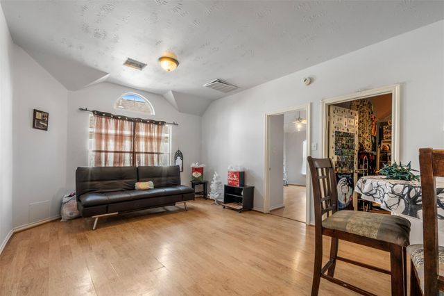 8214 Creekside Willow Court, Tomball, TX 77375