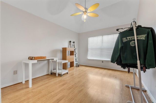 8214 Creekside Willow Court, Tomball, TX 77375