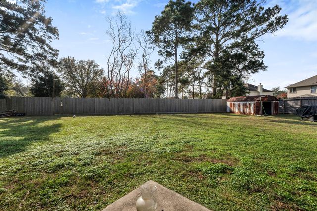 8214 Creekside Willow Court, Tomball, TX 77375