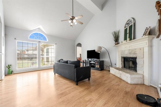 8214 Creekside Willow Court, Tomball, TX 77375