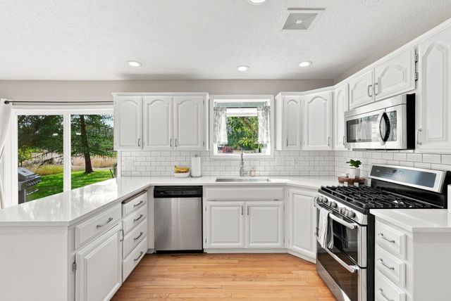 20515 N Yale Rd, Colbert, WA 99005