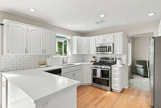 20515 N Yale Rd, Colbert, WA 99005