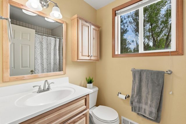 20515 N Yale Rd, Colbert, WA 99005