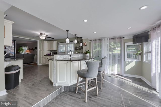 5390 NURSERY RD, Dover, PA 17315