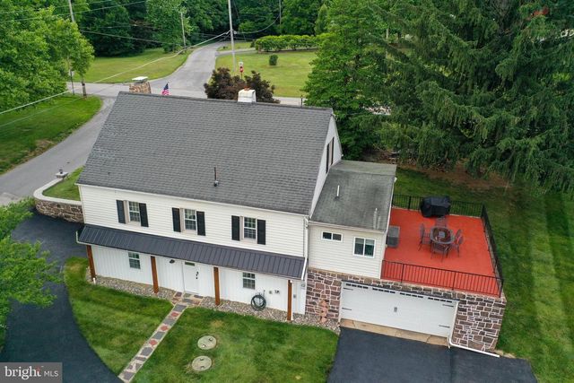 5390 NURSERY RD, Dover, PA 17315
