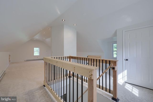 5390 NURSERY RD, Dover, PA 17315