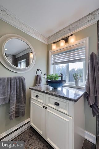 5390 NURSERY RD, Dover, PA 17315