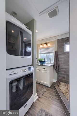 5390 NURSERY RD, Dover, PA 17315
