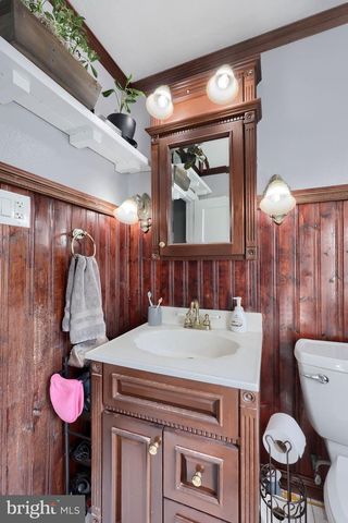 5390 NURSERY RD, Dover, PA 17315