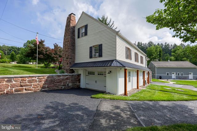 5390 NURSERY RD, Dover, PA 17315