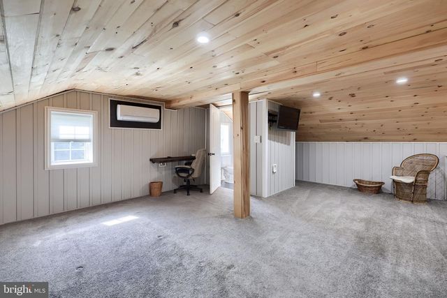 5390 NURSERY RD, Dover, PA 17315