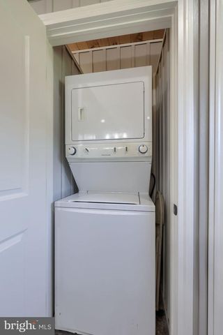 5390 NURSERY RD, Dover, PA 17315