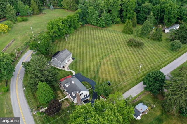 5390 NURSERY RD, Dover, PA 17315