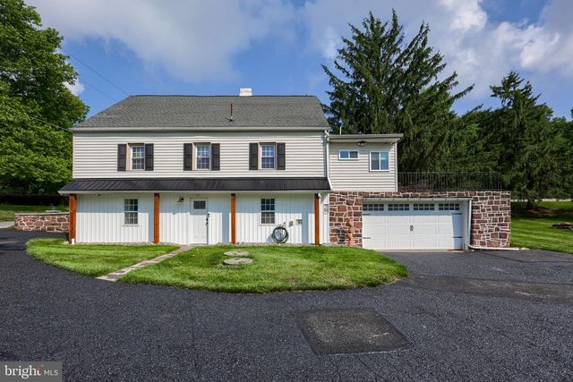 5390 NURSERY RD, Dover, PA 17315