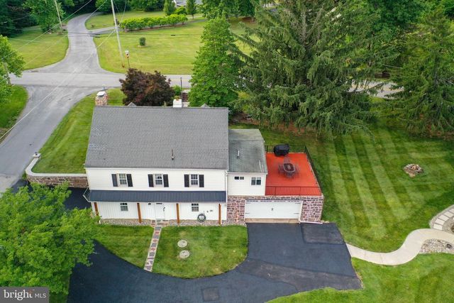 5390 NURSERY RD, Dover, PA 17315