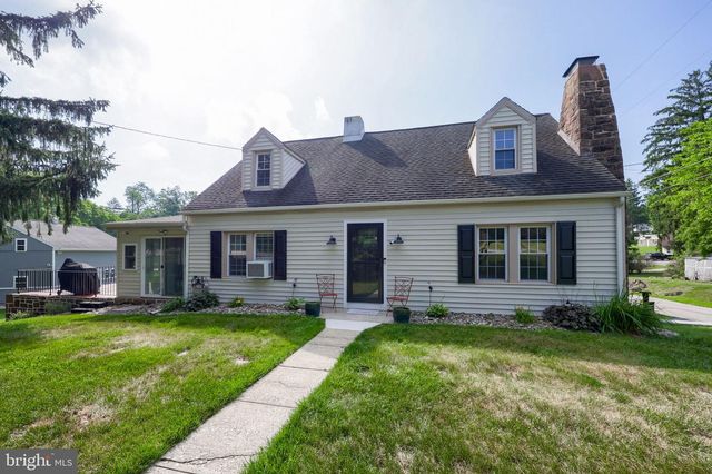 5390 NURSERY RD, Dover, PA 17315