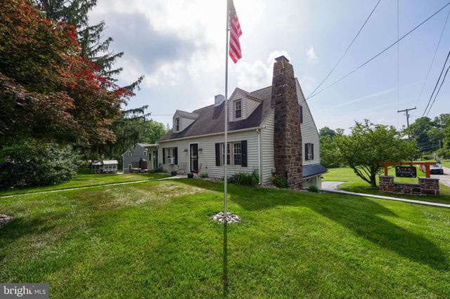 5390 NURSERY RD, Dover, PA 17315