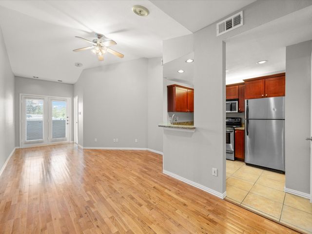 4104 N Hall Street 326, Dallas, TX 75219