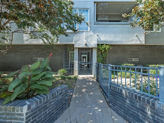 4104 N Hall Street 326, Dallas, TX 75219