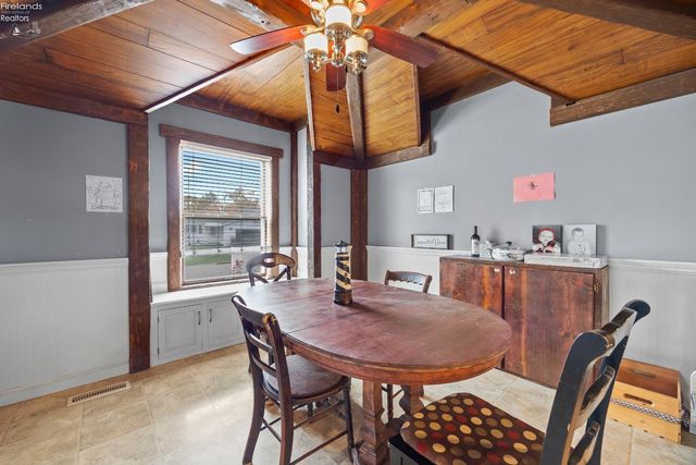 303 Moore Avenue, Bellevue, OH 44811