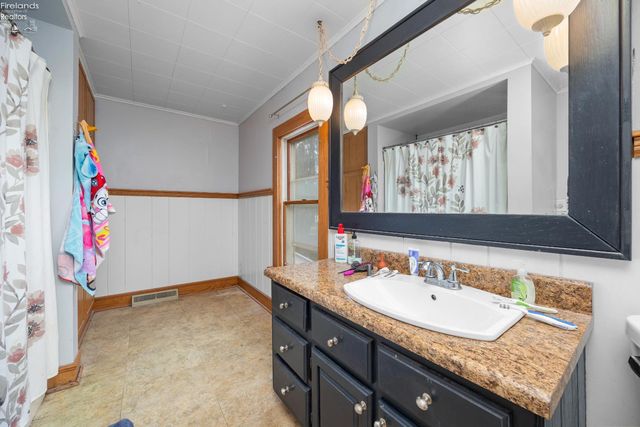 303 Moore Avenue, Bellevue, OH 44811