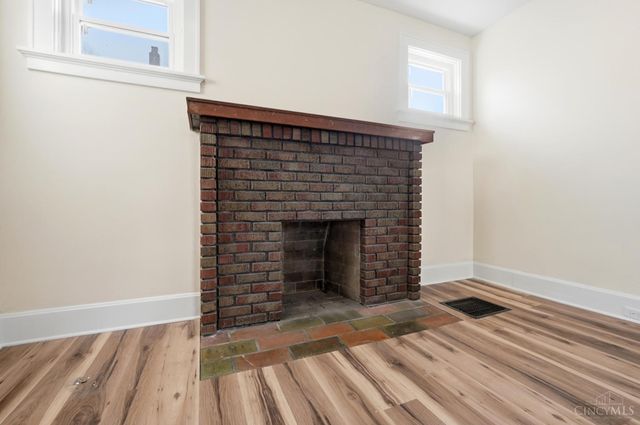 120 W Seventy Second Street, Cincinnati, OH 45216