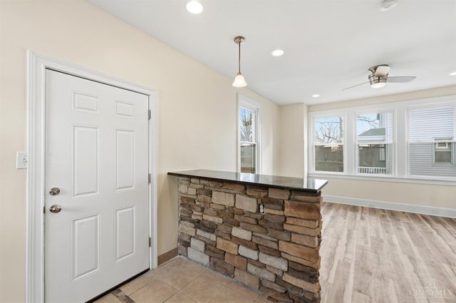 120 W Seventy Second Street, Cincinnati, OH 45216