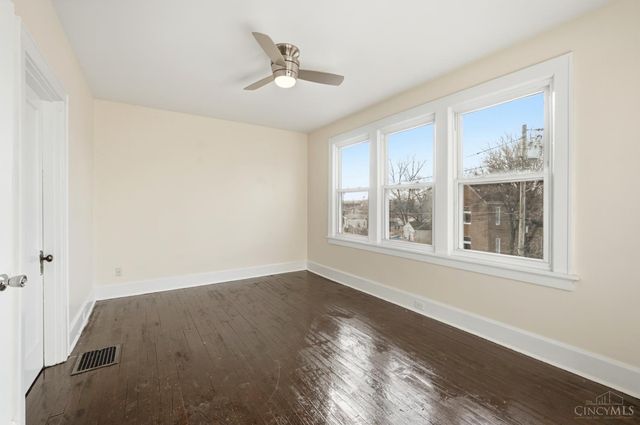 120 W Seventy Second Street, Cincinnati, OH 45216