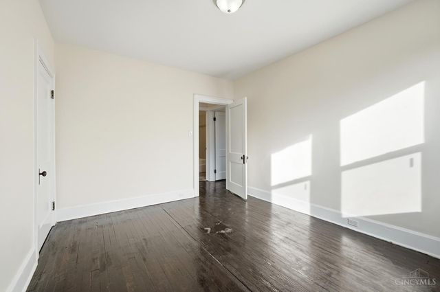 120 W Seventy Second Street, Cincinnati, OH 45216