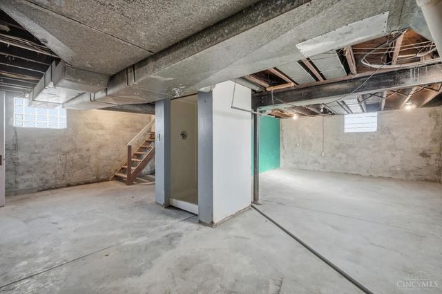 120 W Seventy Second Street, Cincinnati, OH 45216