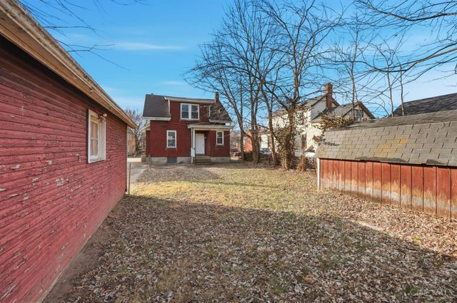 120 W Seventy Second Street, Cincinnati, OH 45216