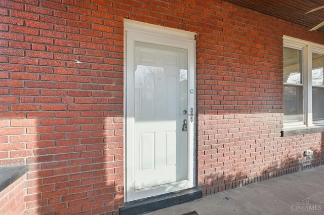 120 W Seventy Second Street, Cincinnati, OH 45216