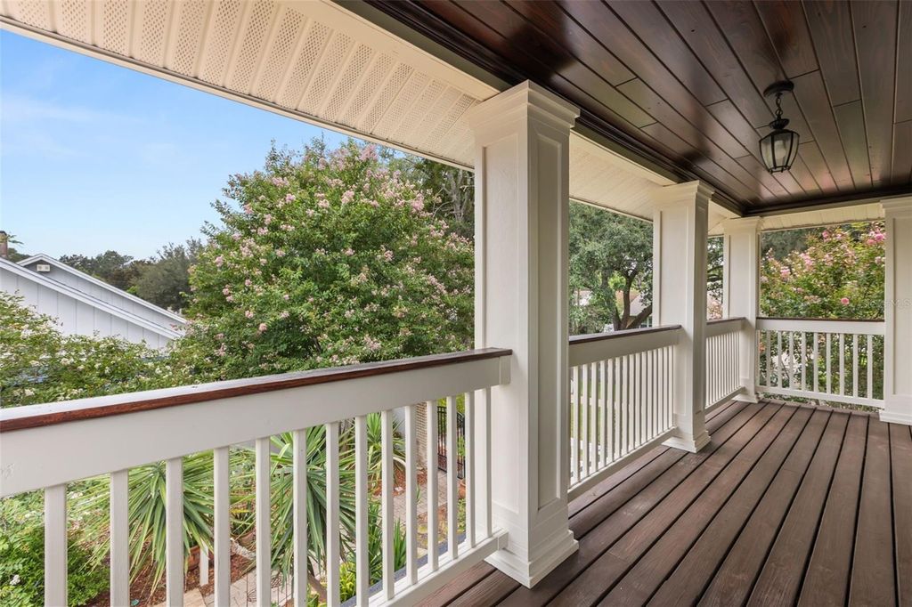 Image 37 of property listing at 900 LENMORE COURT, Orlando, FL 32812